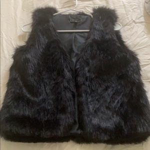 🎀Black faux fur vest / jacket/ coat